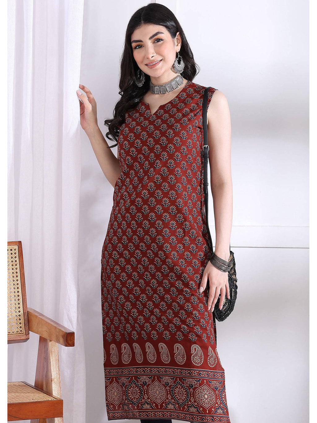 Women Maroon Floral Kurta | KDG - view 7