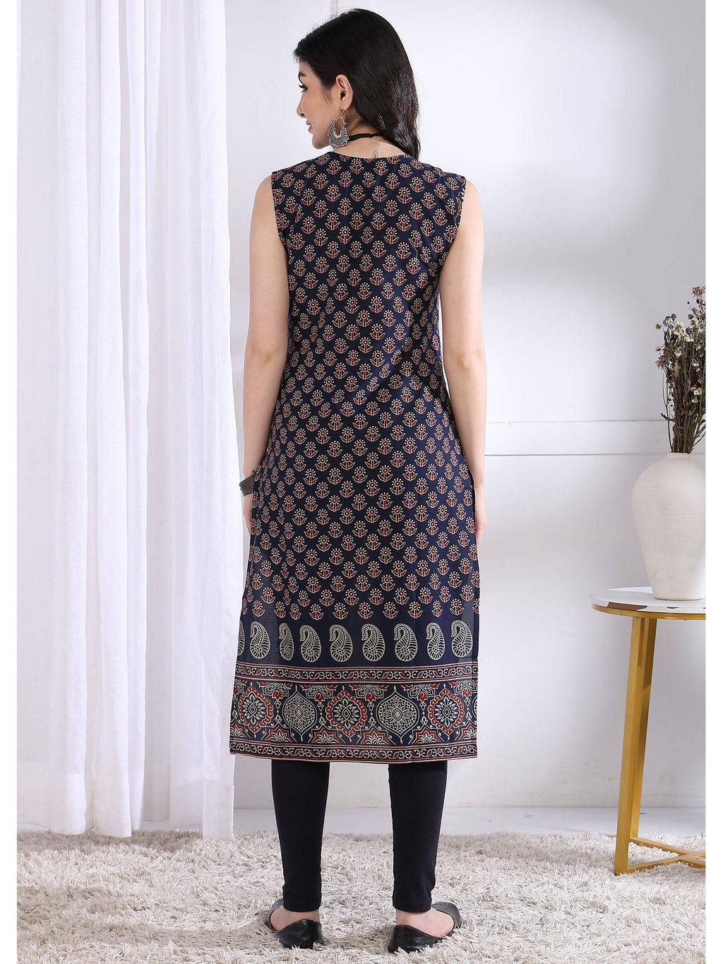 Women Maroon Floral Kurta | KDG - view 10