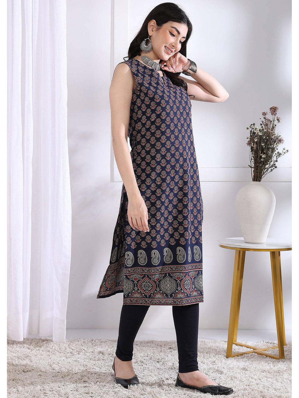 Women Maroon Floral Kurta | FY93 - view 11