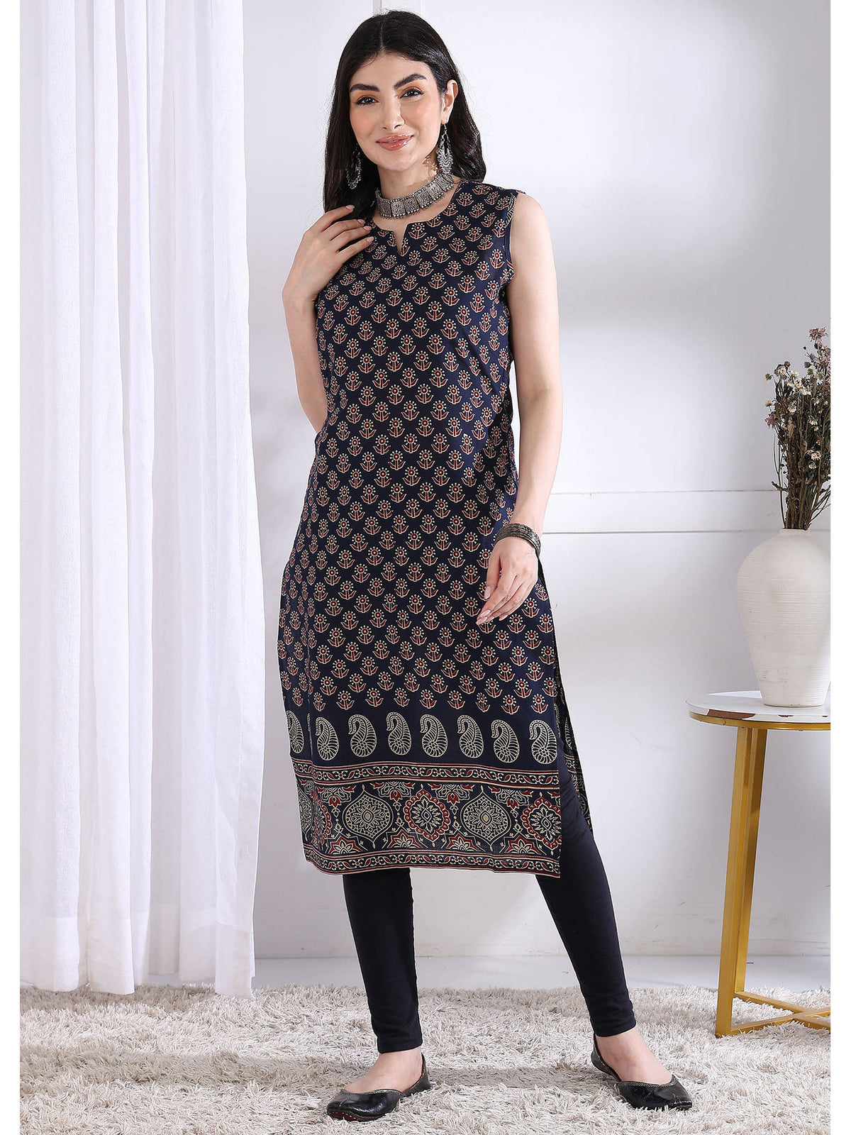 Women Maroon Floral Kurta | KDG - view 17