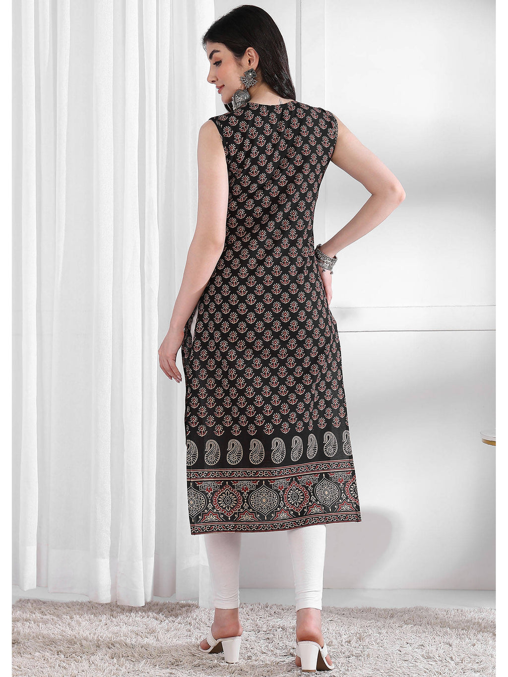 Women Maroon Floral Kurta | KDG - view 19