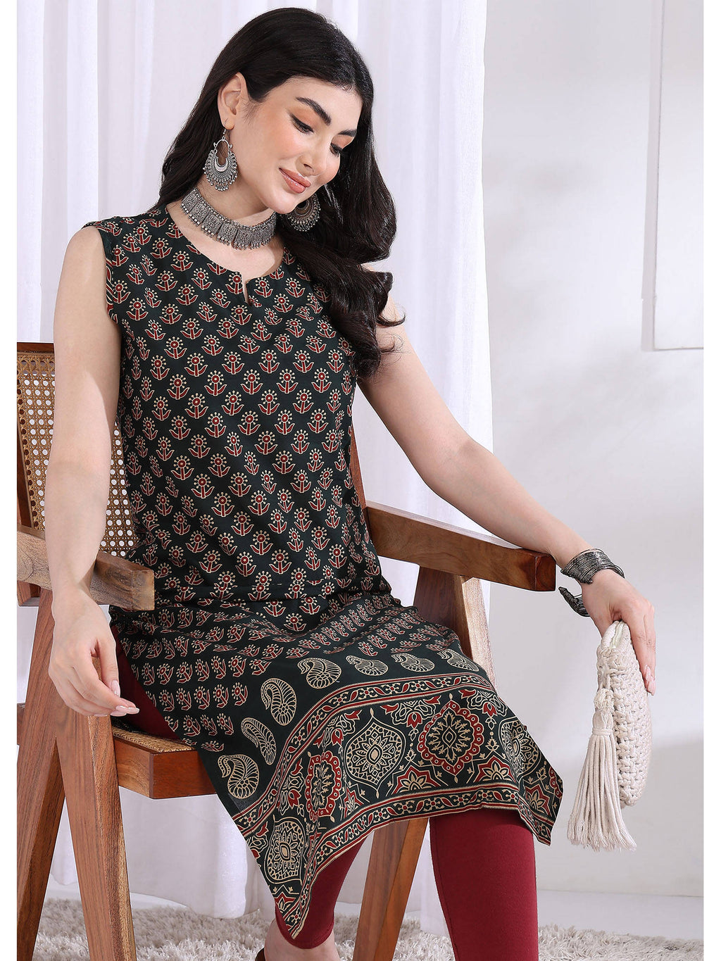 Women Maroon Floral Kurta | KDG - view 26
