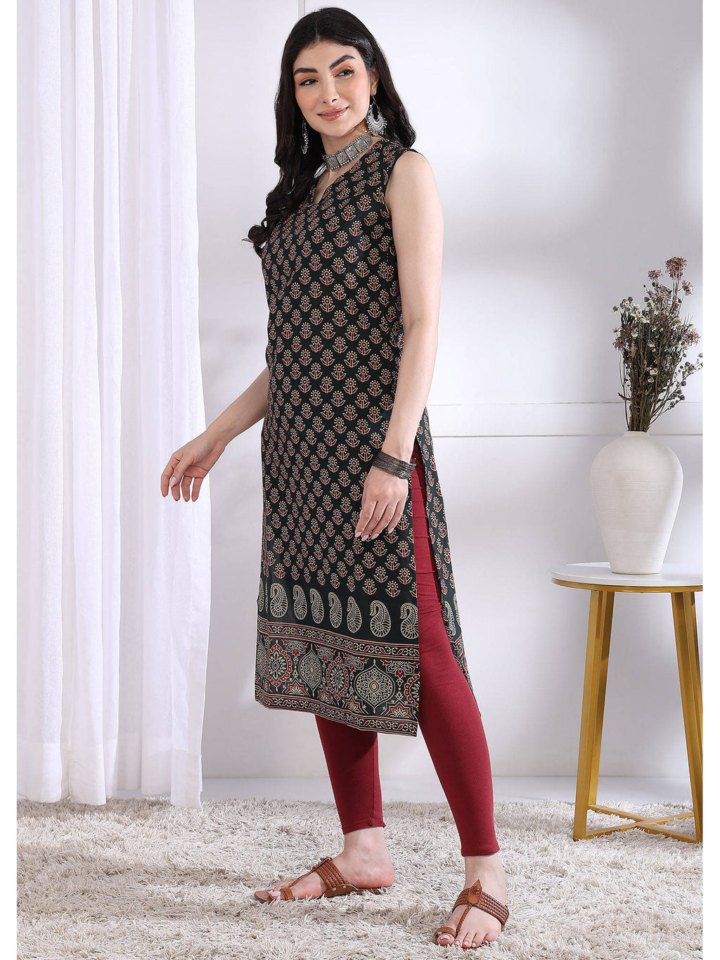 Women Maroon Floral Kurta | KDG - view 29
