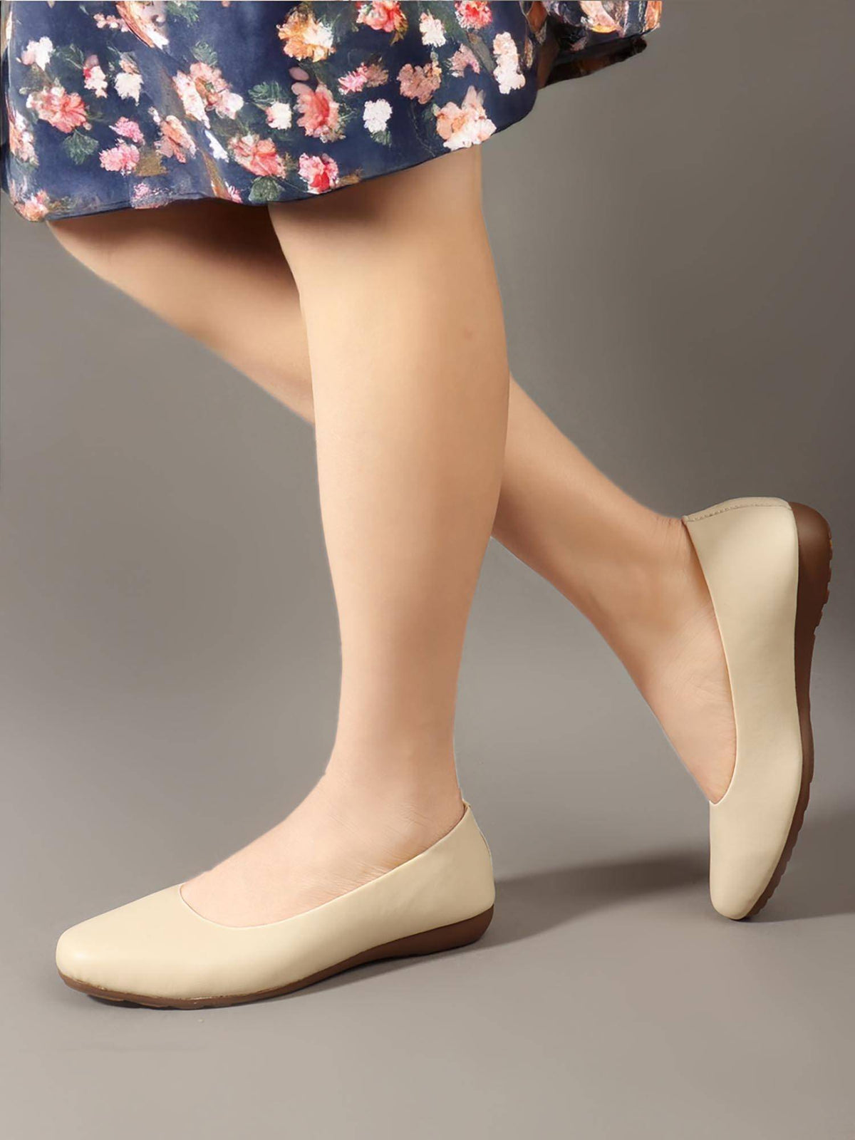 Women Cream Elegant Ballerinas | F61 - view 1
