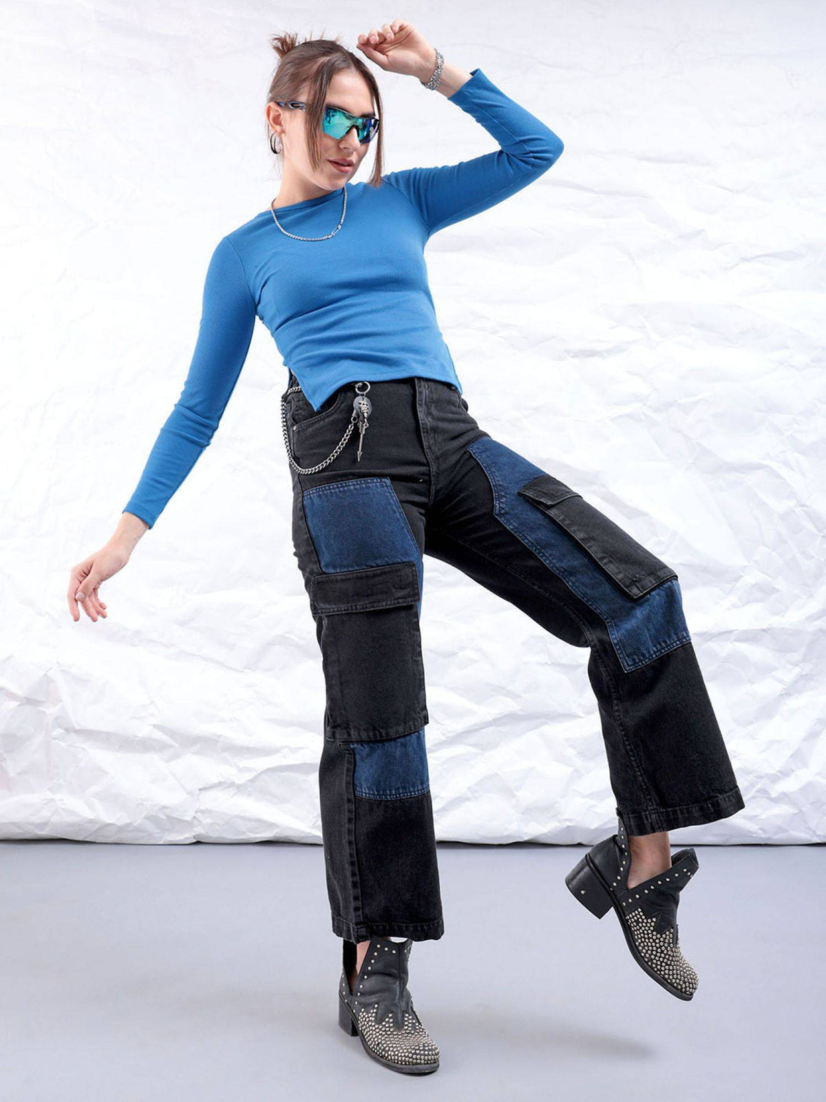 Women Relaxed Fit Colorblock Mid Rise Denim Cargo Blue Jeans | BG78 - view 6