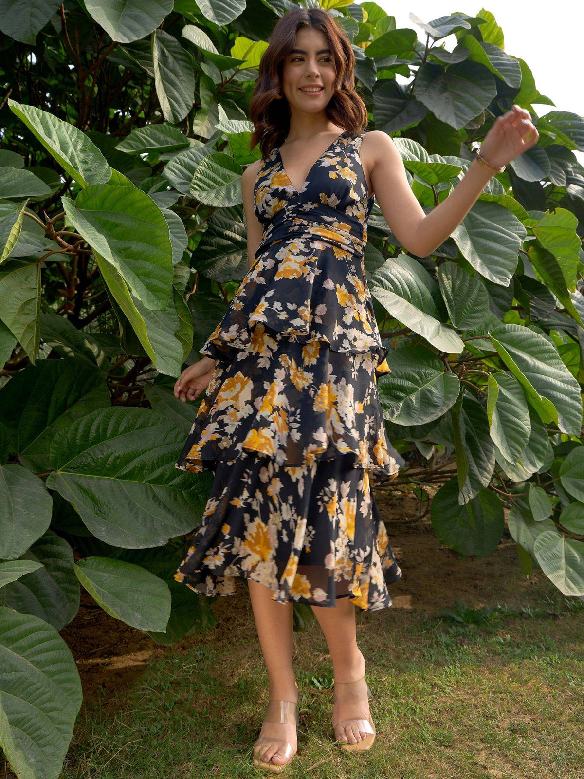 Women Black V-Neck Floral Printed Midi Dress | D56 - view 5