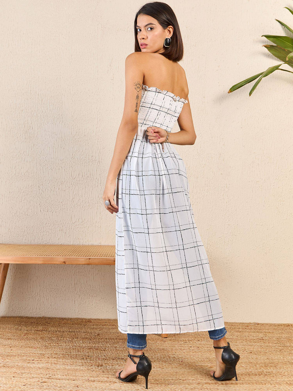 Women White Strapless/Tube Checks Top | TT90 - view 3