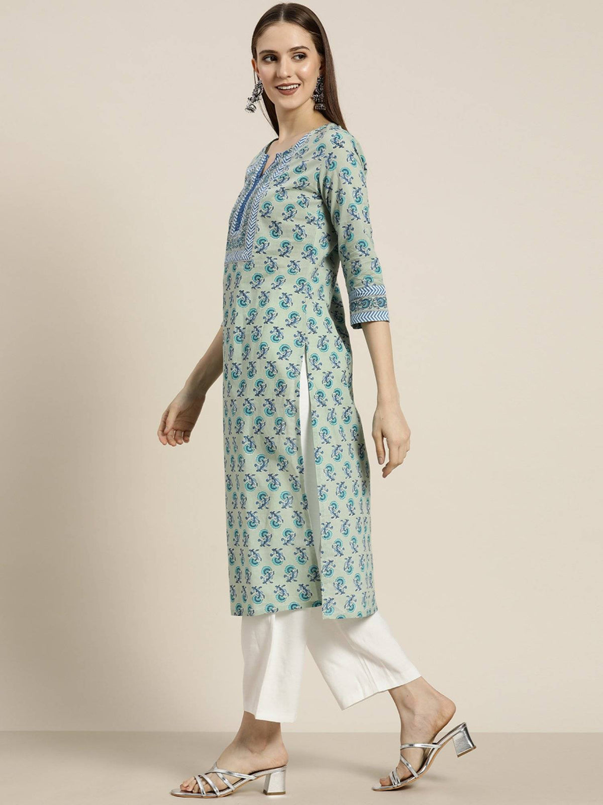 Women Blue Floral Printed Straight Kurta | U3S - view 3