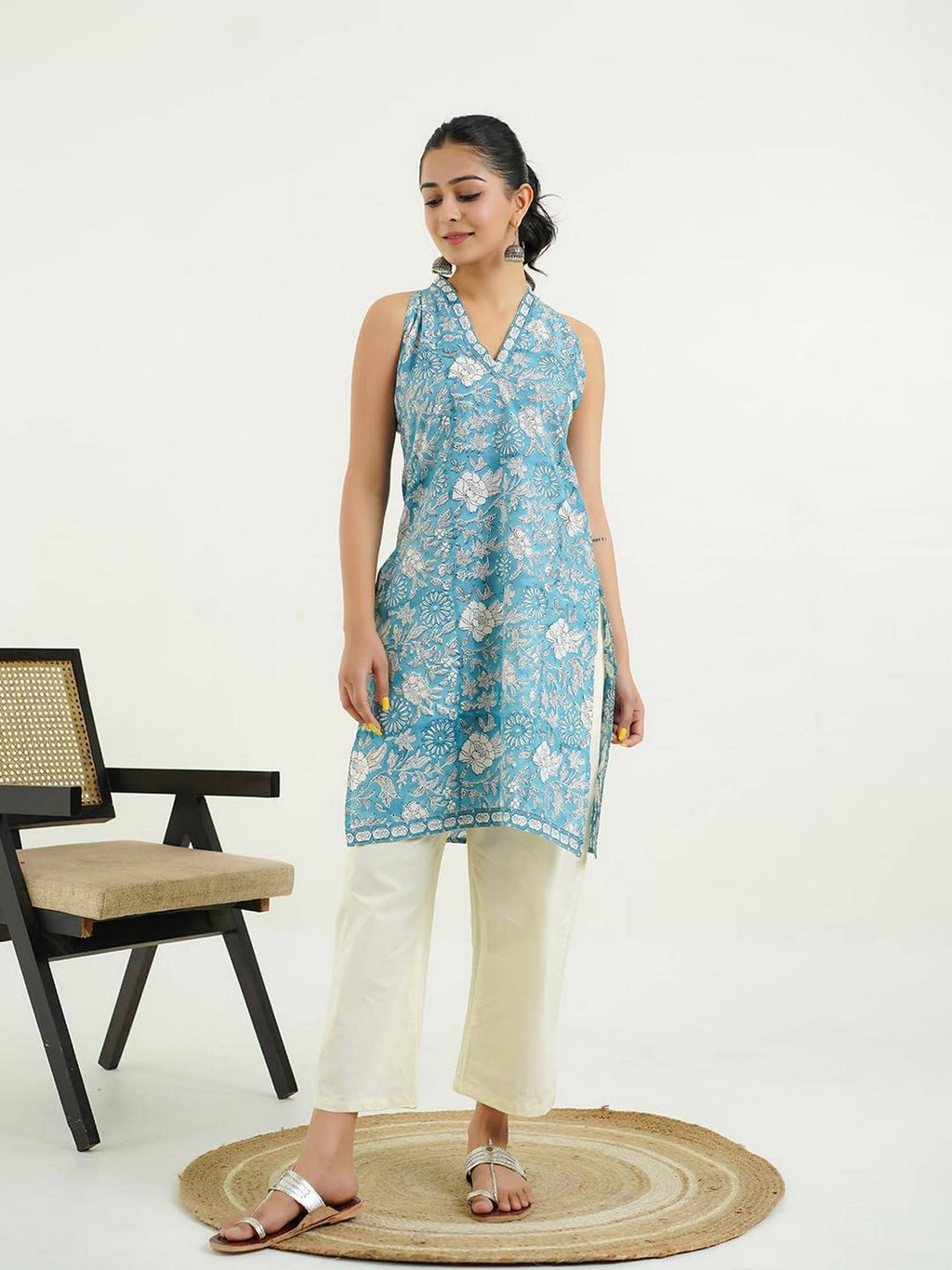 Women Indigo V-Neck Sleeveless Kurta | KDG - view 39