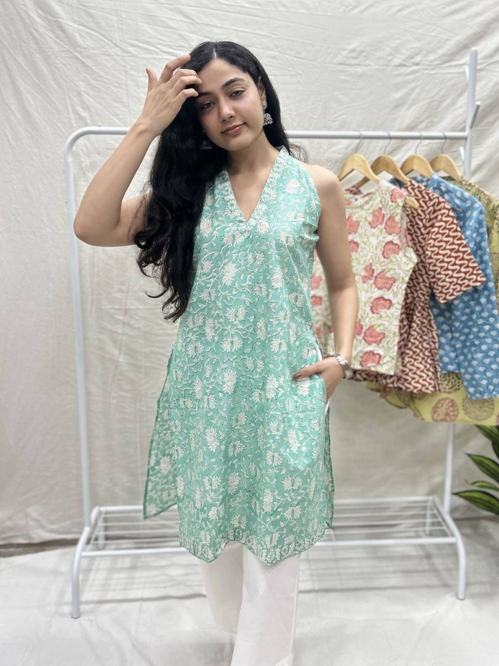 Women Indigo V-Neck Sleeveless Kurta | KDG - view 17