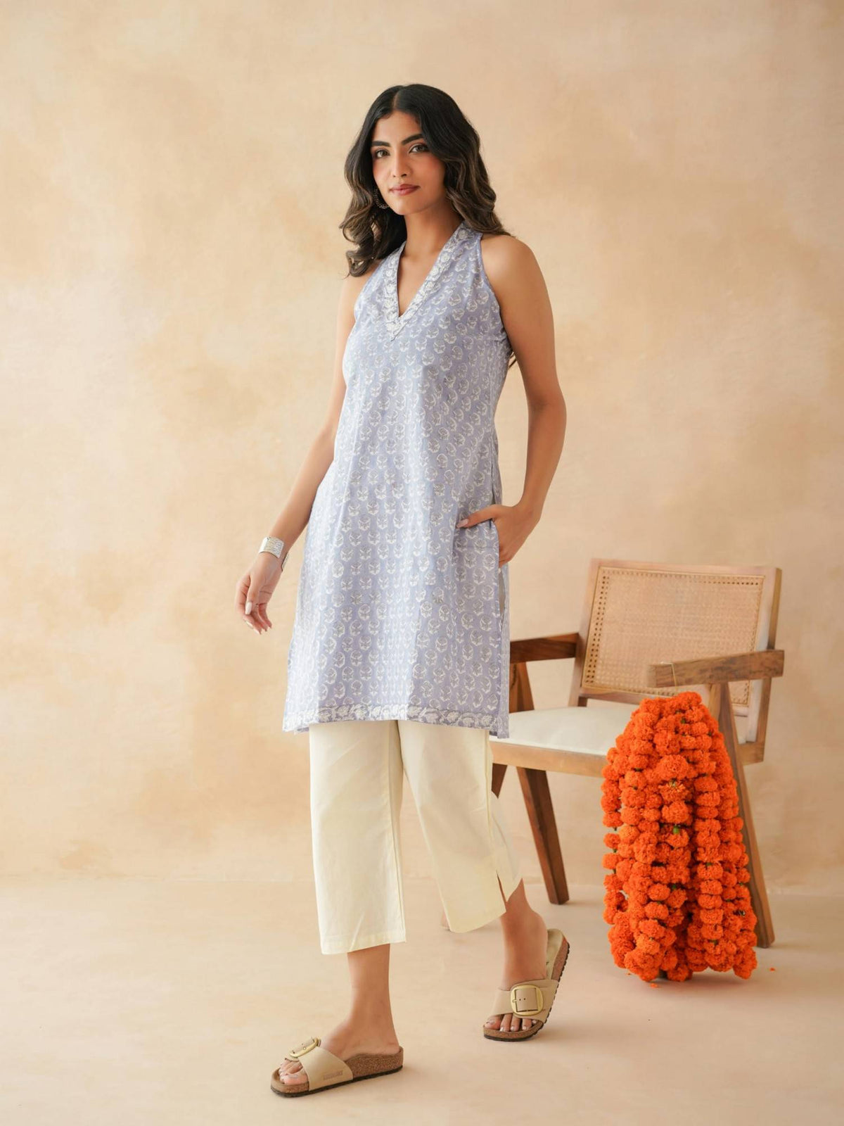 Women Indigo V-Neck Sleeveless Kurta | KDG - view 12
