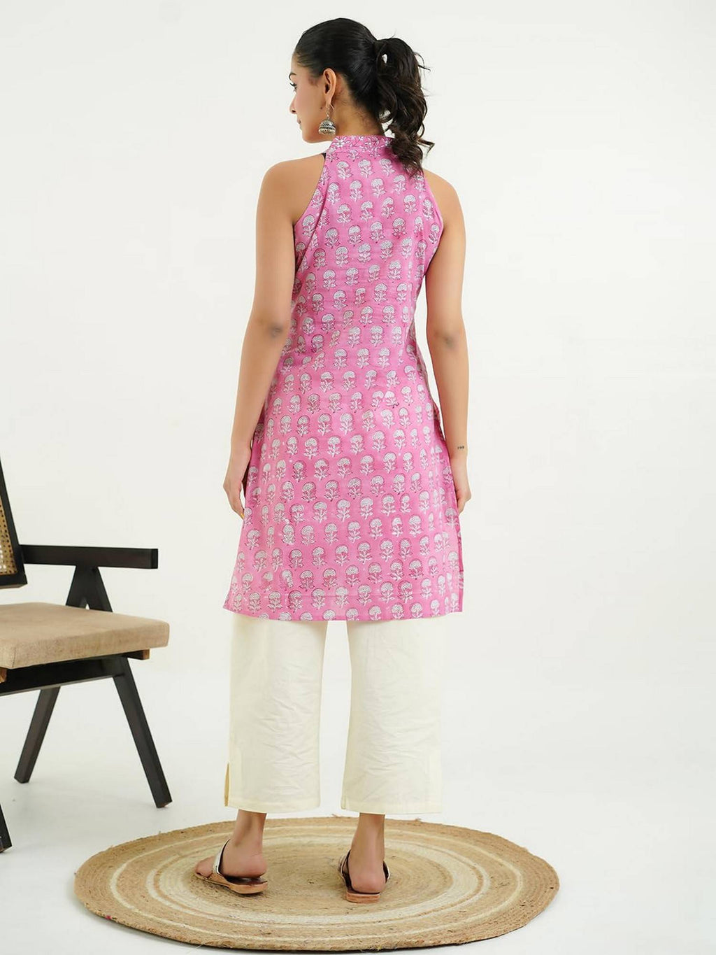 Women Indigo V-Neck Sleeveless Kurta | U3S - view 20
