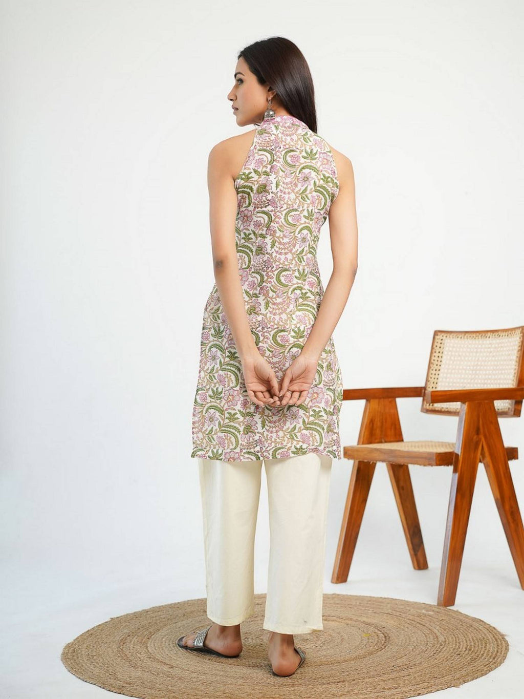 Women Indigo V-Neck Sleeveless Kurta | U3S - view 47