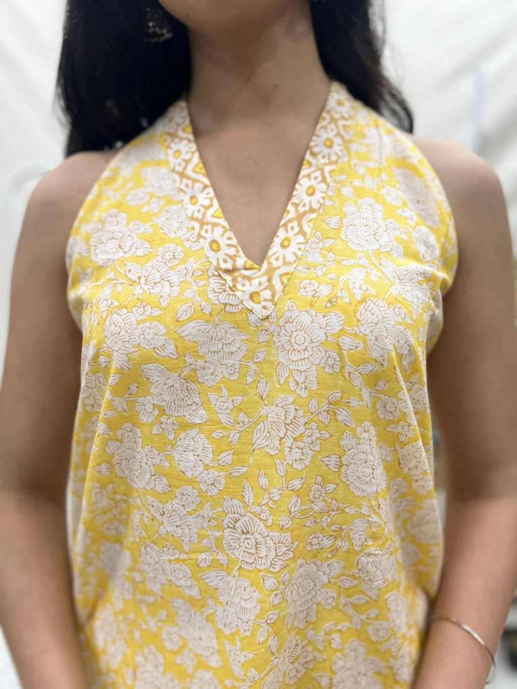 Women Indigo V-Neck Sleeveless Kurta | FY93 - view 37