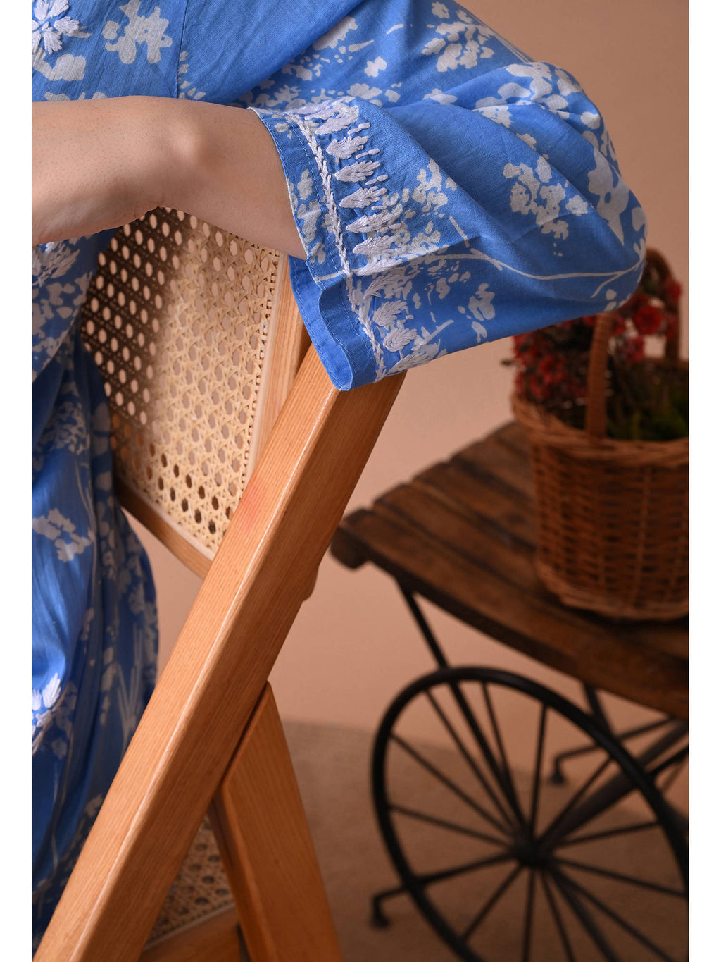 Women Blue Embroidered Mulmul Kurta | KDG - view 7