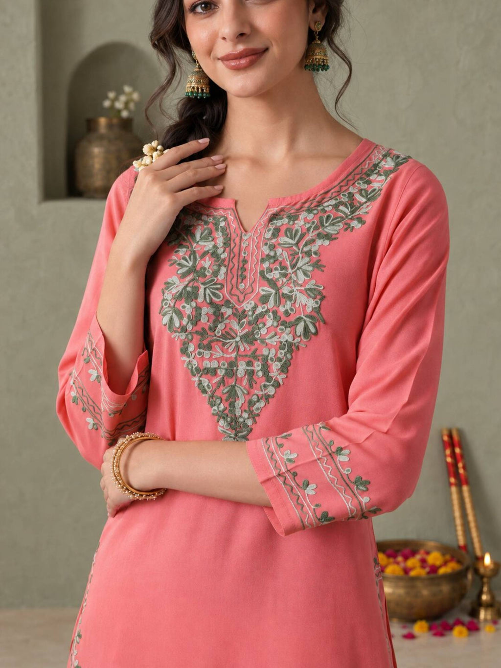 Women Aari Embroidered Viscose Rayon Keyhole Neck Kurta | U3S - view 14