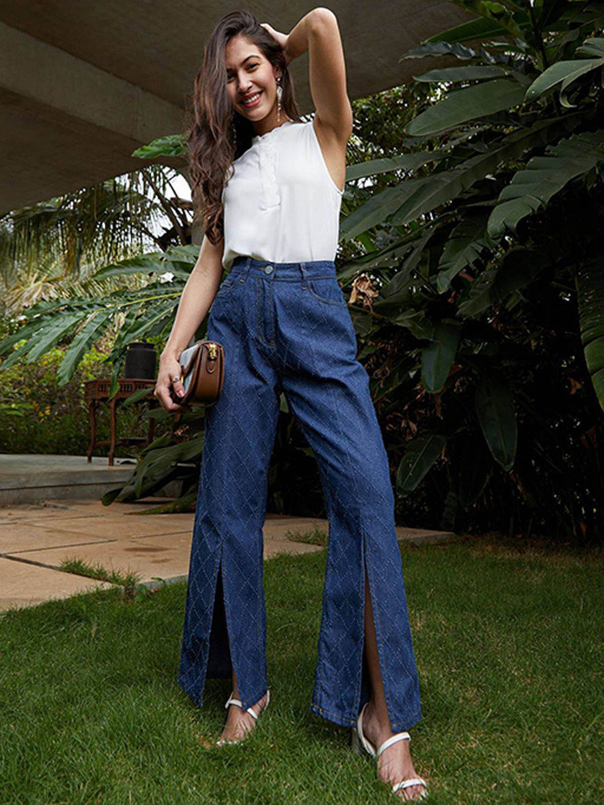 Women Indigo Blue Harlequin-Distressed Denim Jeans | RF89 - view 4