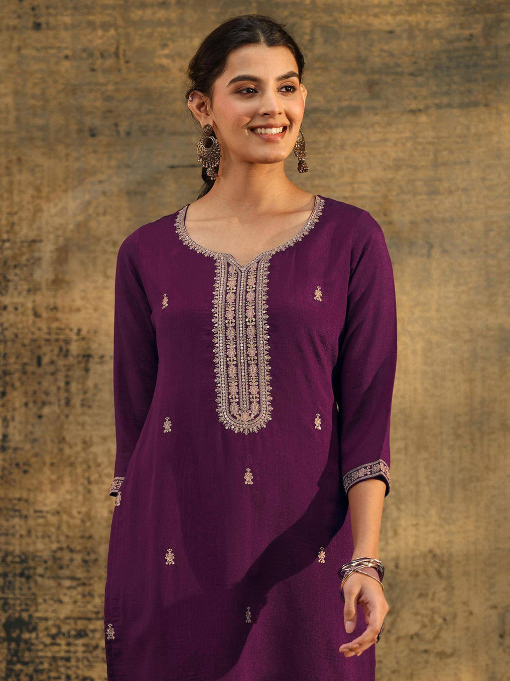 Red Embroidered Silk Blend Kurta | KDG - view 17