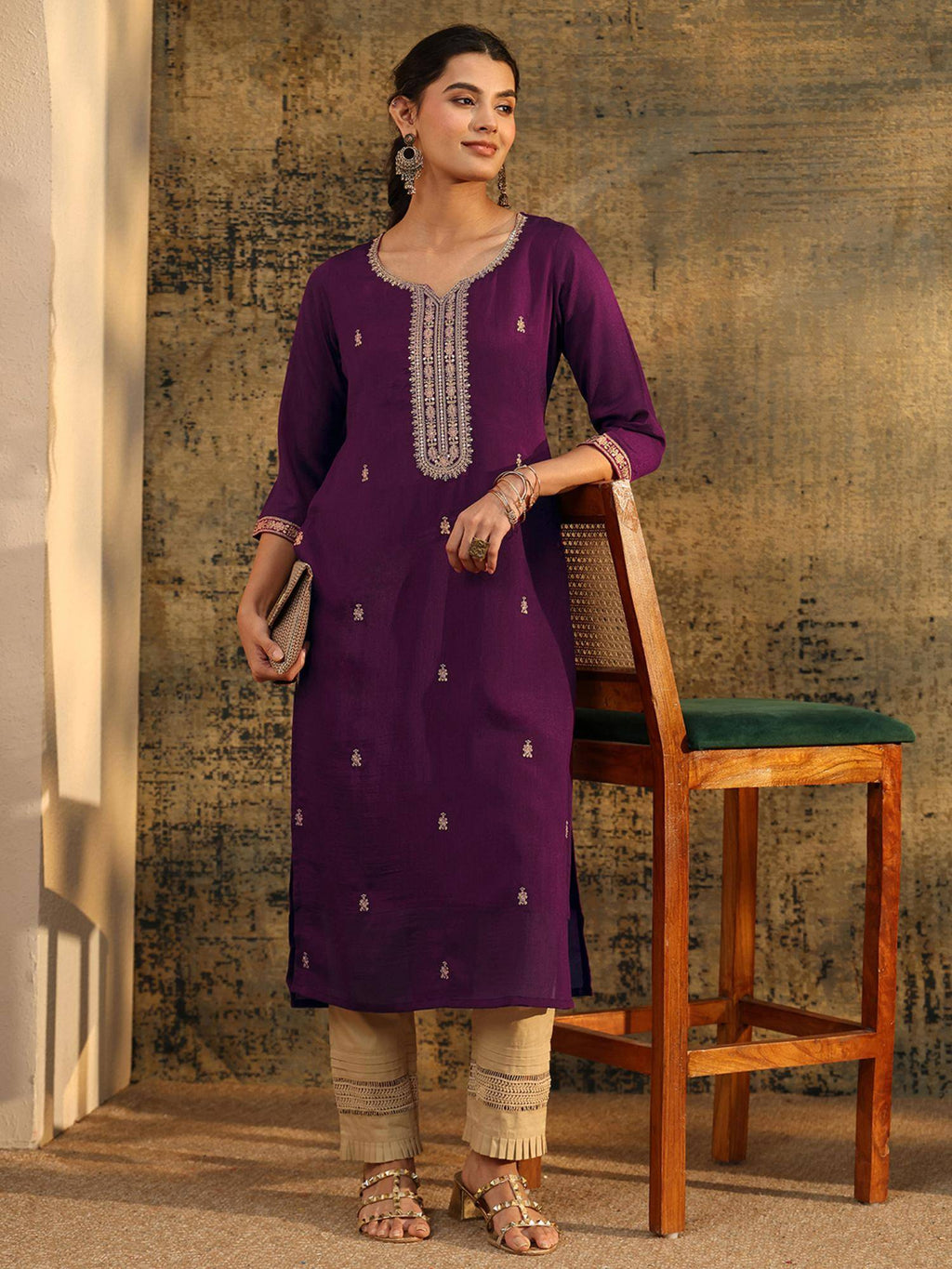 Red Embroidered Silk Blend Kurta | KDG - view 18