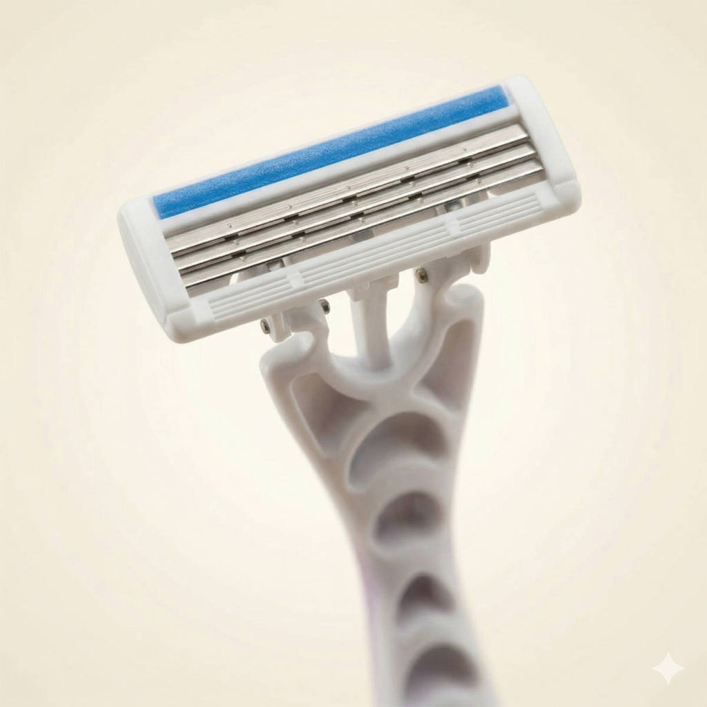 V-Refreshing Mist, Intimate Wash & Women Body Razor Combo | H02 - view 10