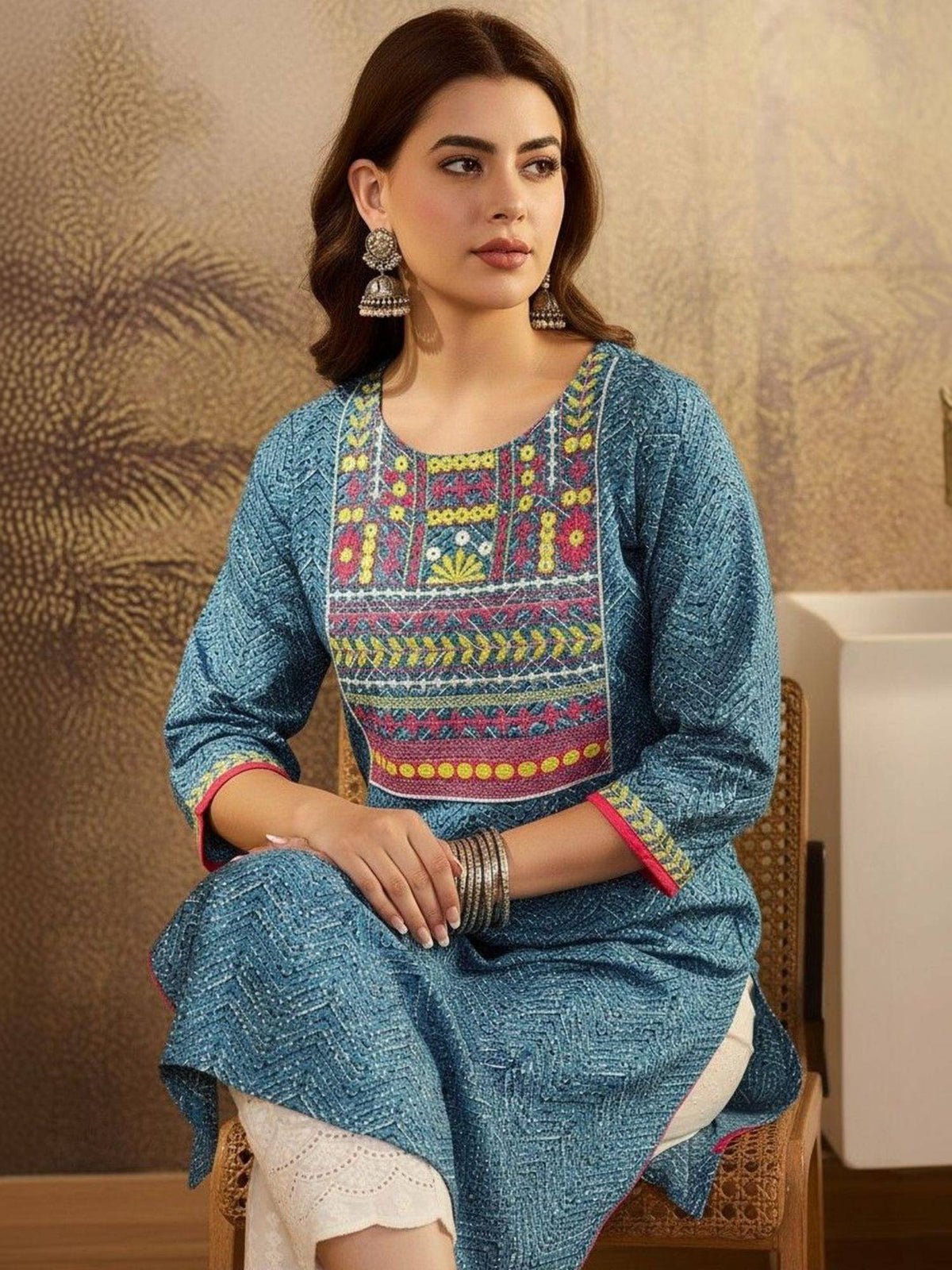 Printed Cotton Round Neck Knee Length Straight Kurta | FY93 - view 4