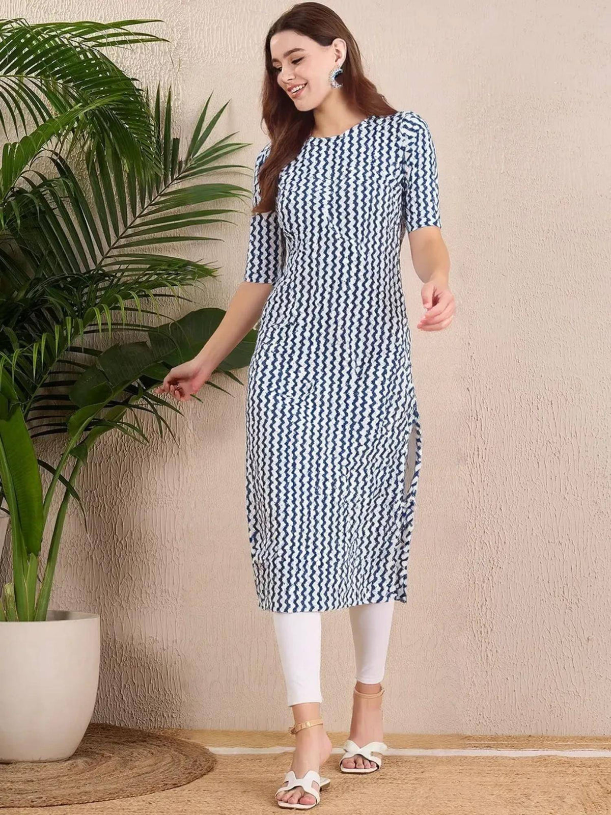 Women Stylish Crepe Printed Straight Kurta - Blue | U3S - view 1