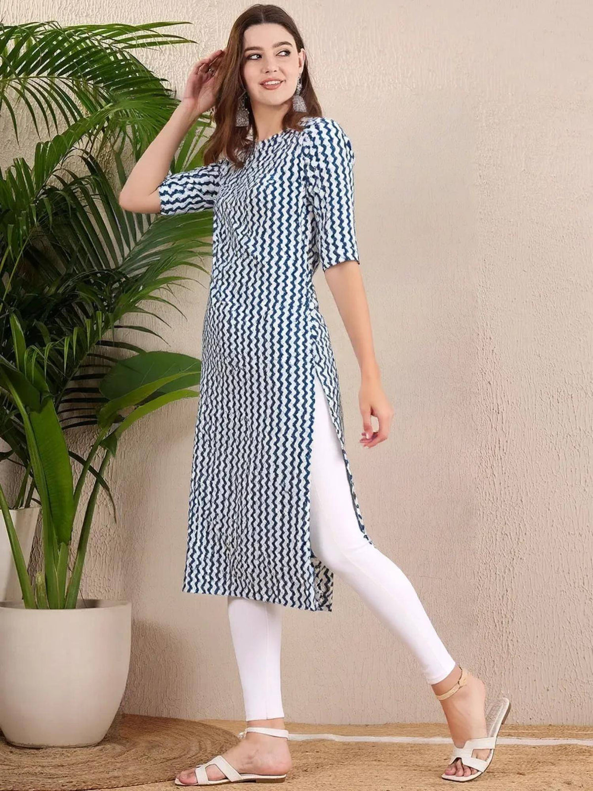 Women Stylish Crepe Printed Straight Kurta - Blue | FY93 - view 2