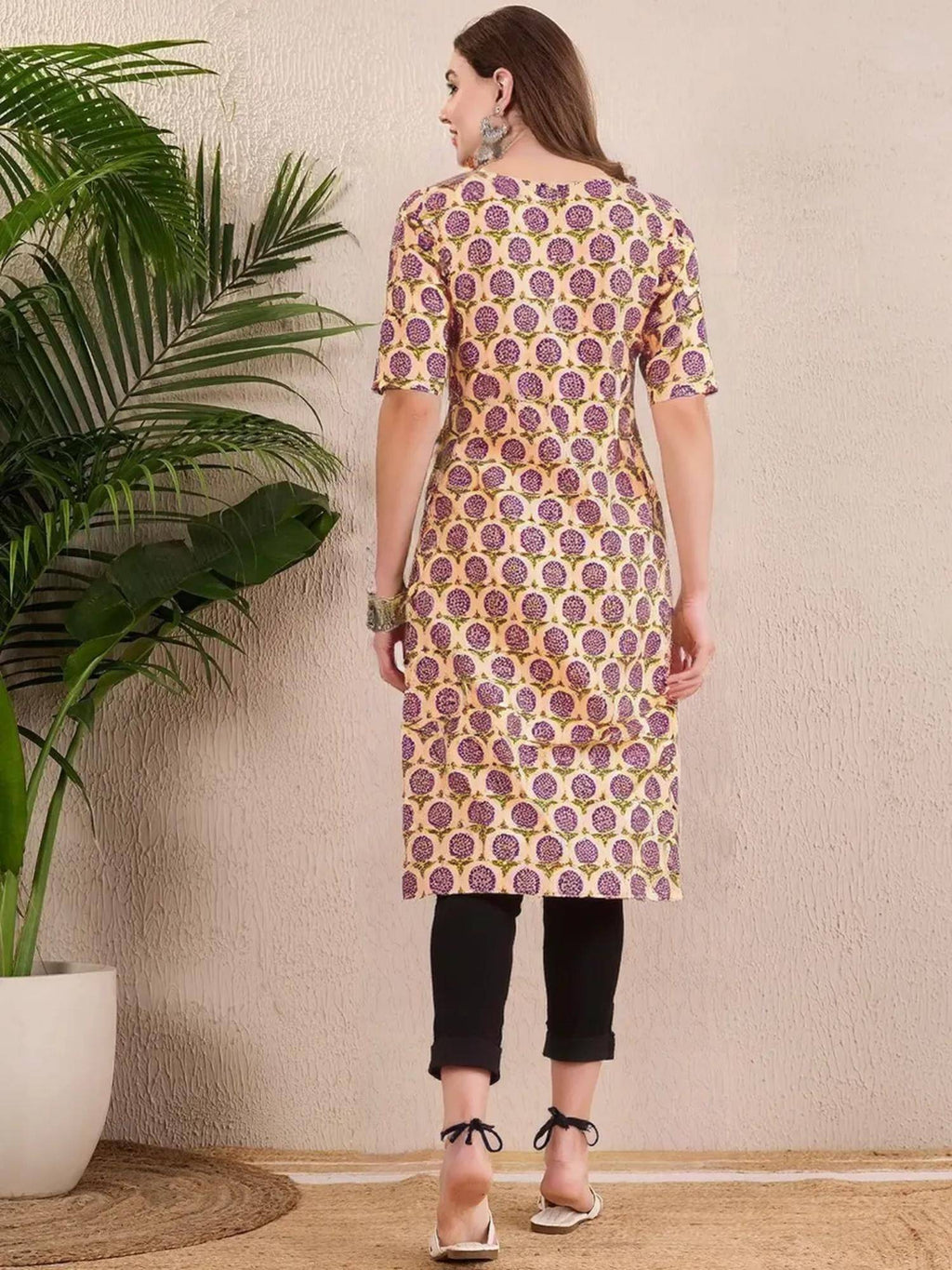 Women Stylish Crepe Printed Straight Kurta - Peach | KDG - view 4