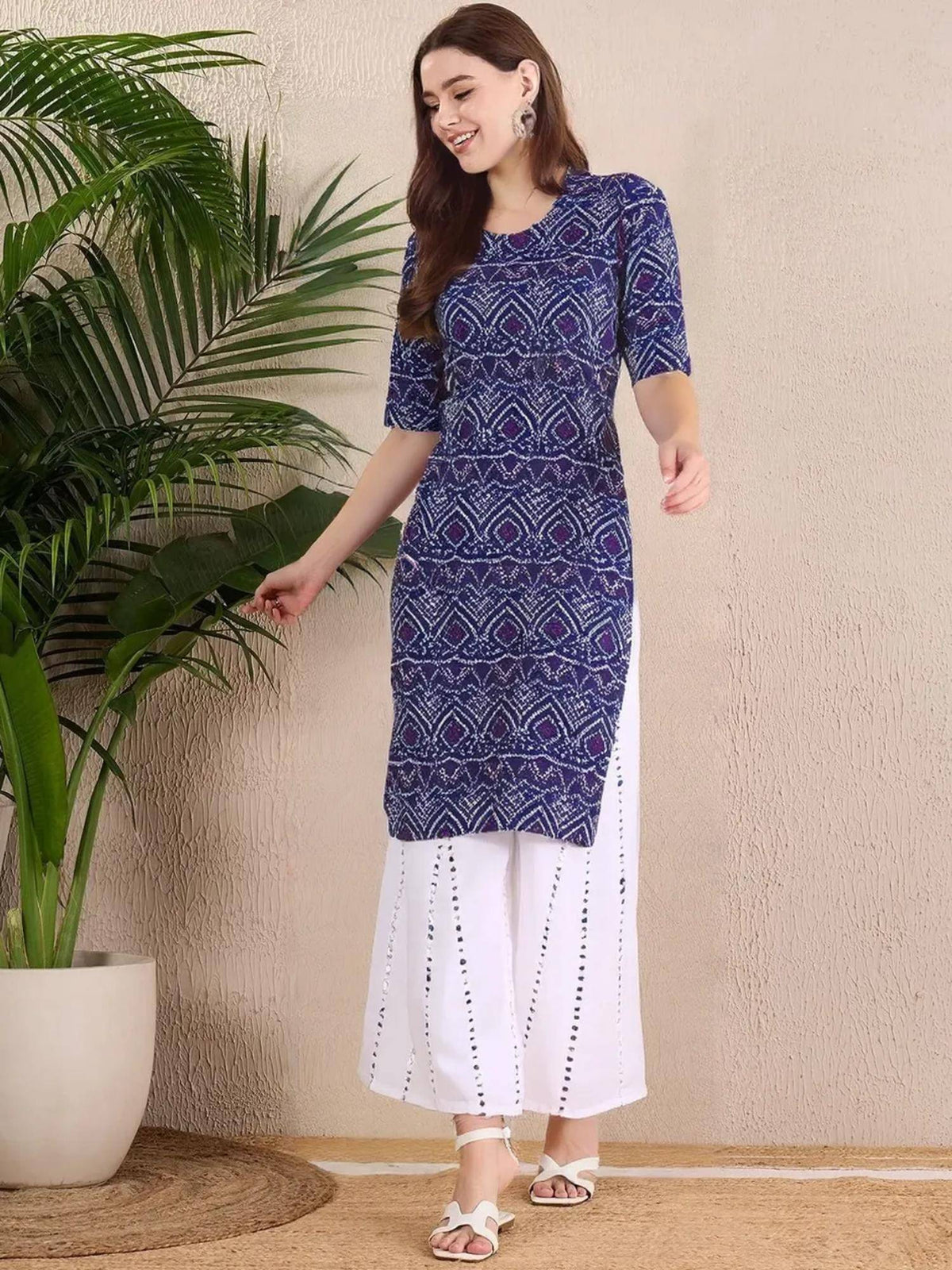 Women Stylish Crepe Printed Straight Kurta - Maroon | FY93 - view 9