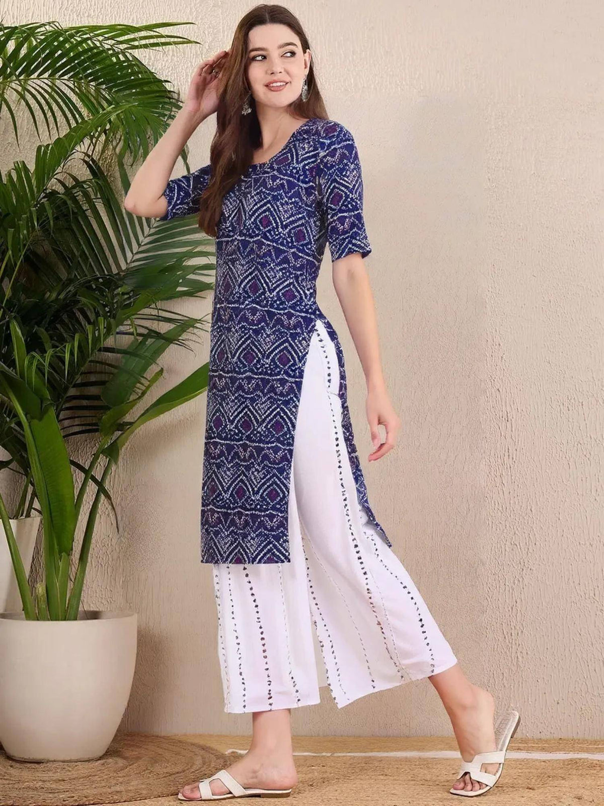 Women Stylish Crepe Printed Straight Kurta - Maroon | U3S - view 10