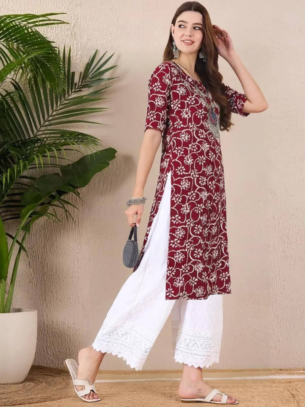 Women Stylish Crepe Printed Straight Kurta - Maroon | FY93 - view 2