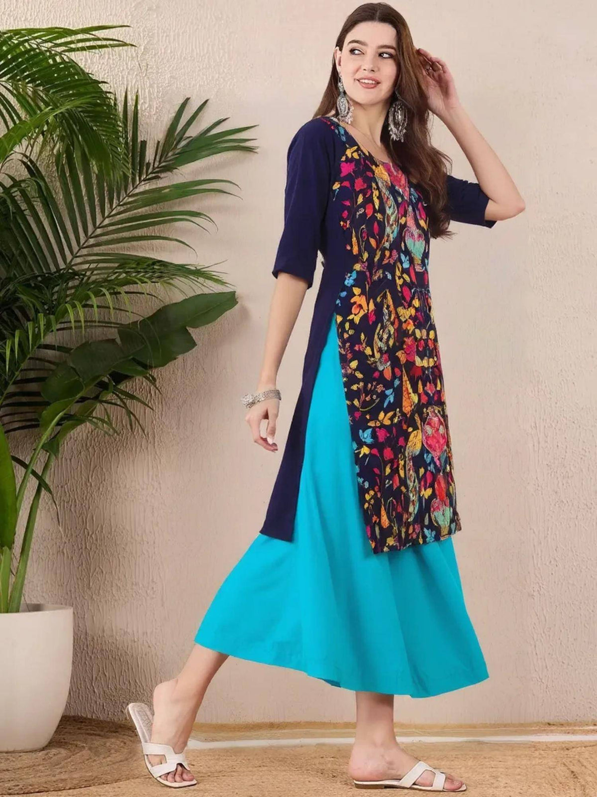 Women Stylish Crepe Printed Straight Kurta - Navy Blue | U3S - view 2