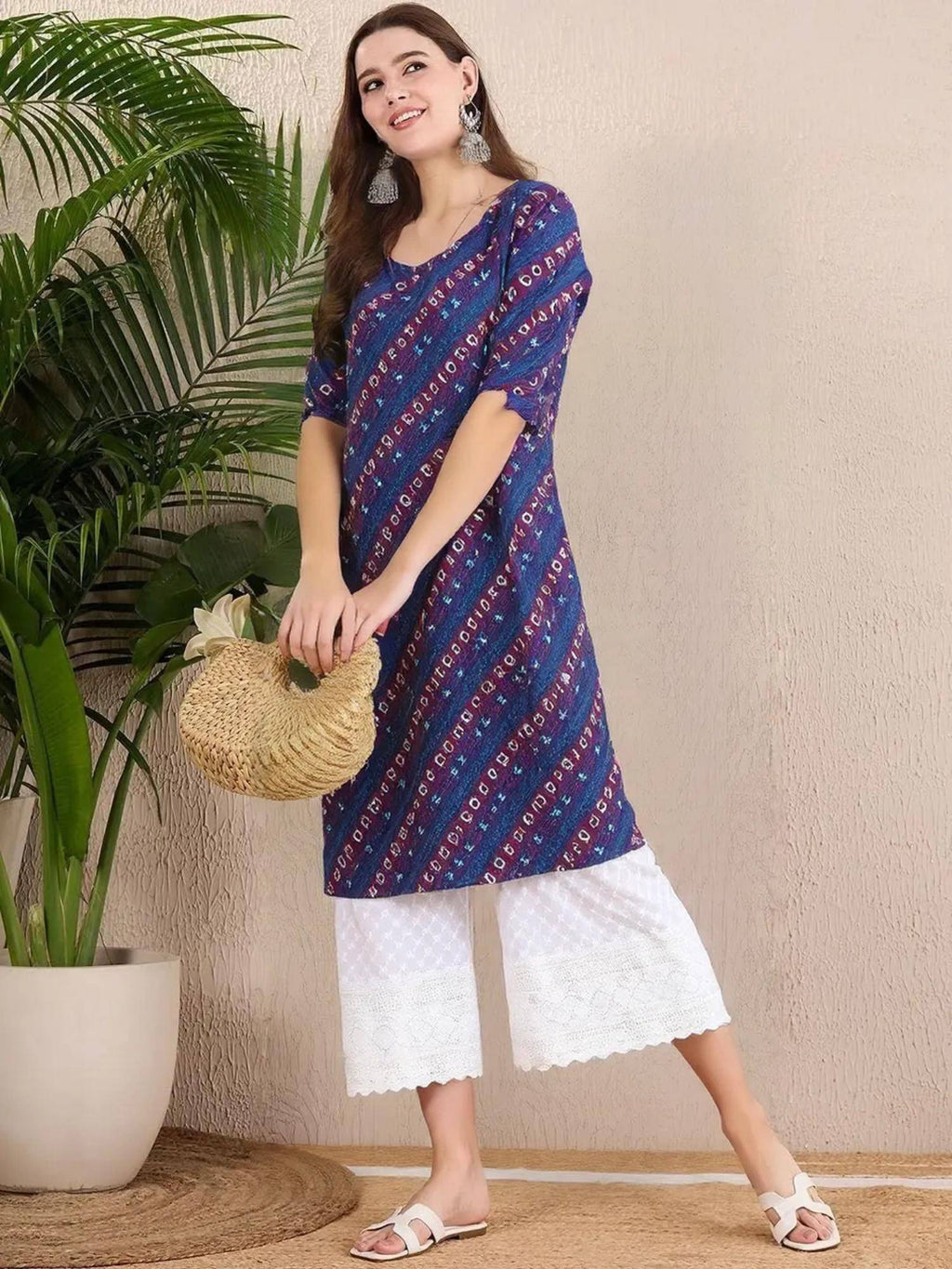 Women Stylish Crepe Printed Straight Kurta - Blue | FY93 - view 2