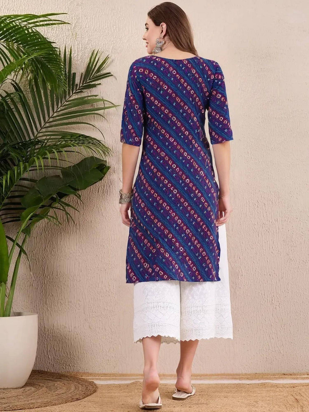 Women Stylish Crepe Printed Straight Kurta - Blue | FY93 - view 4