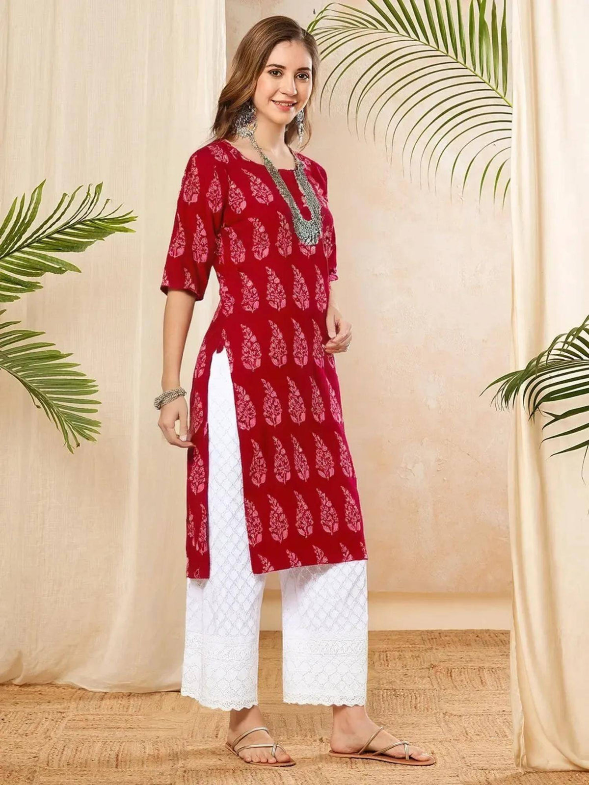 Women Stylish Crepe Printed Straight Kurta - Red | U3S - view 2