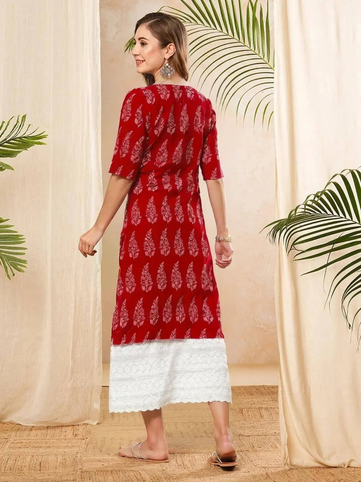 Women Stylish Crepe Printed Straight Kurta - Red | U3S - view 3