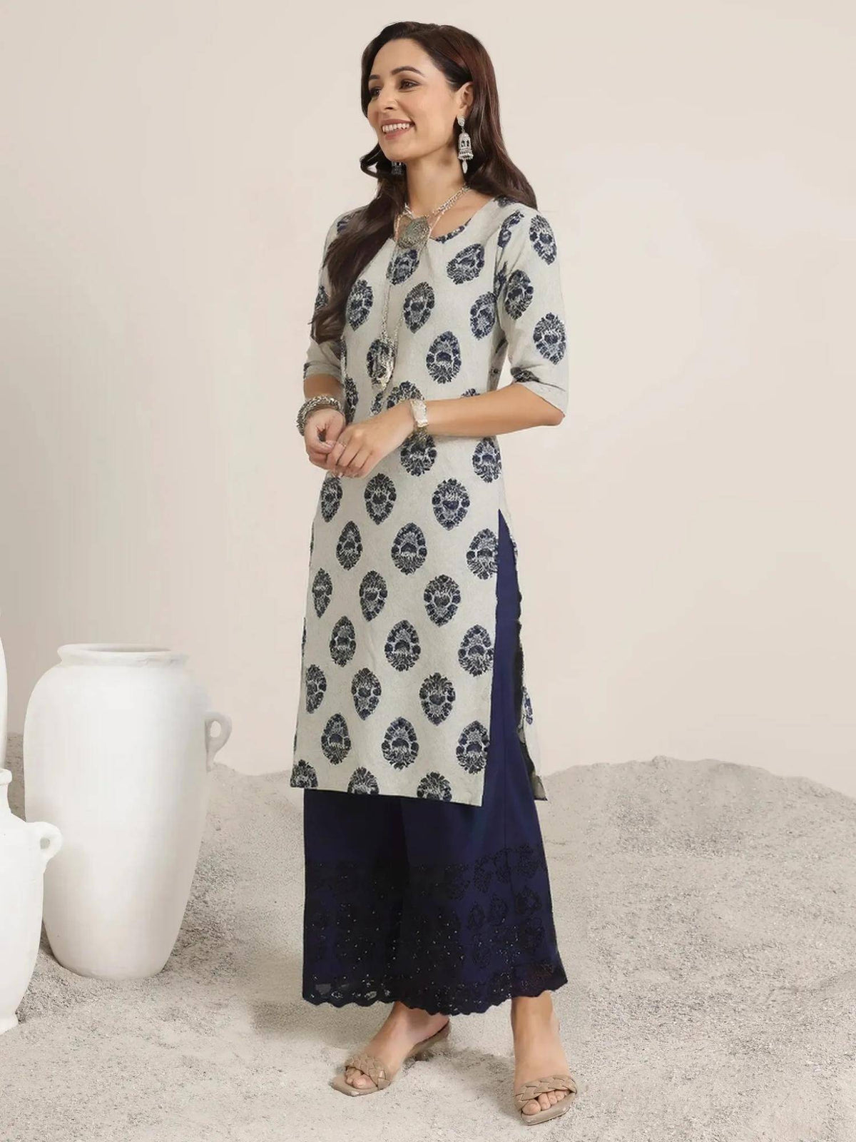 Women Stylish Crepe Printed Straight Kurta - Beige | U3S - view 2