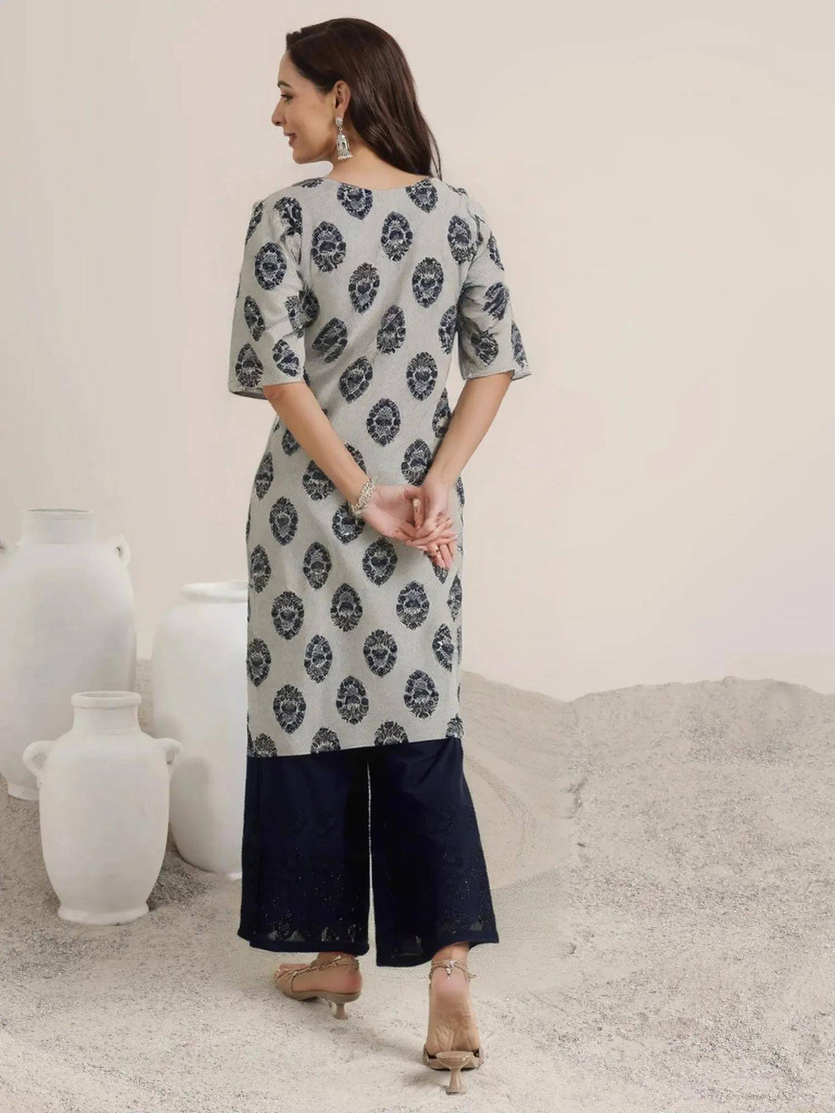 Women Stylish Crepe Printed Straight Kurta - Beige | U3S - view 3