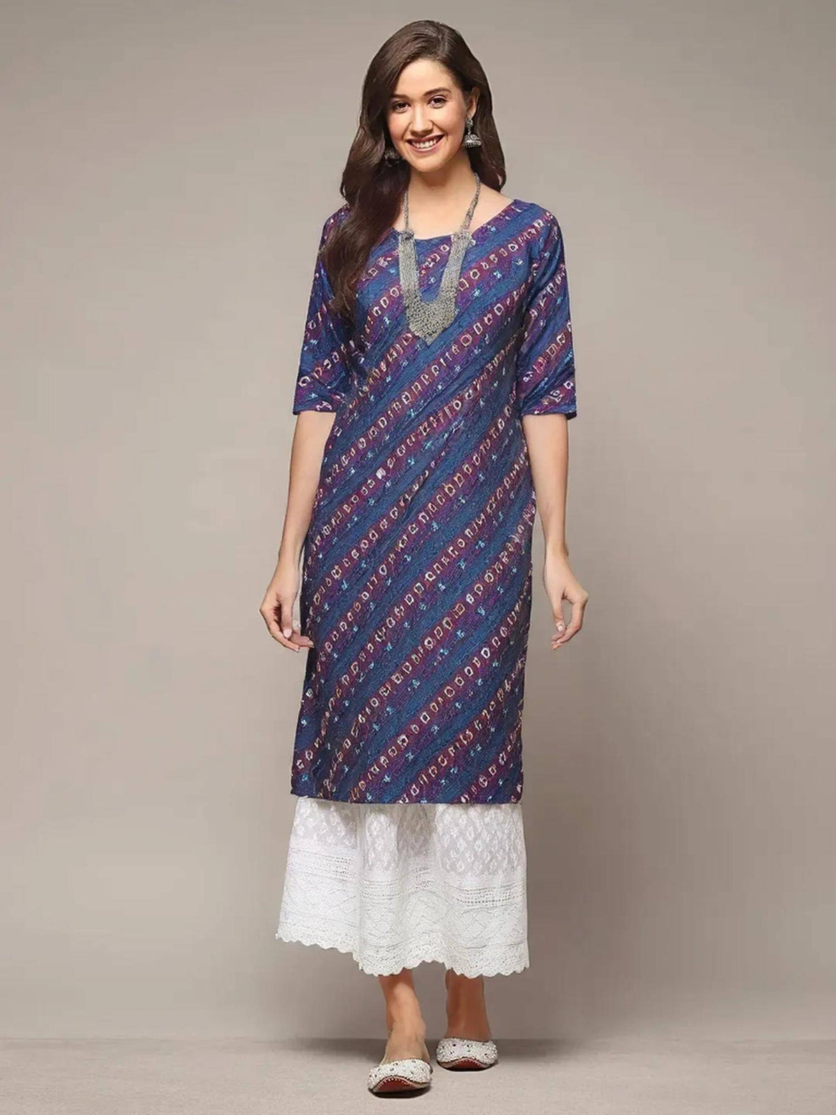 Women Stylish Crepe Printed Straight Kurta - Blue | FY93 - view 5