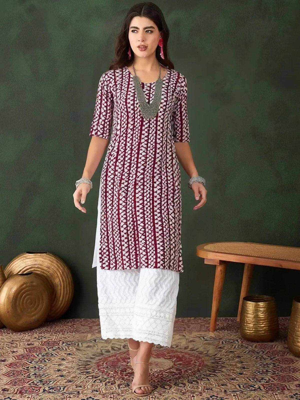 Women Stylish Crepe Printed Straight Kurta - Purple | FY93 - view 1