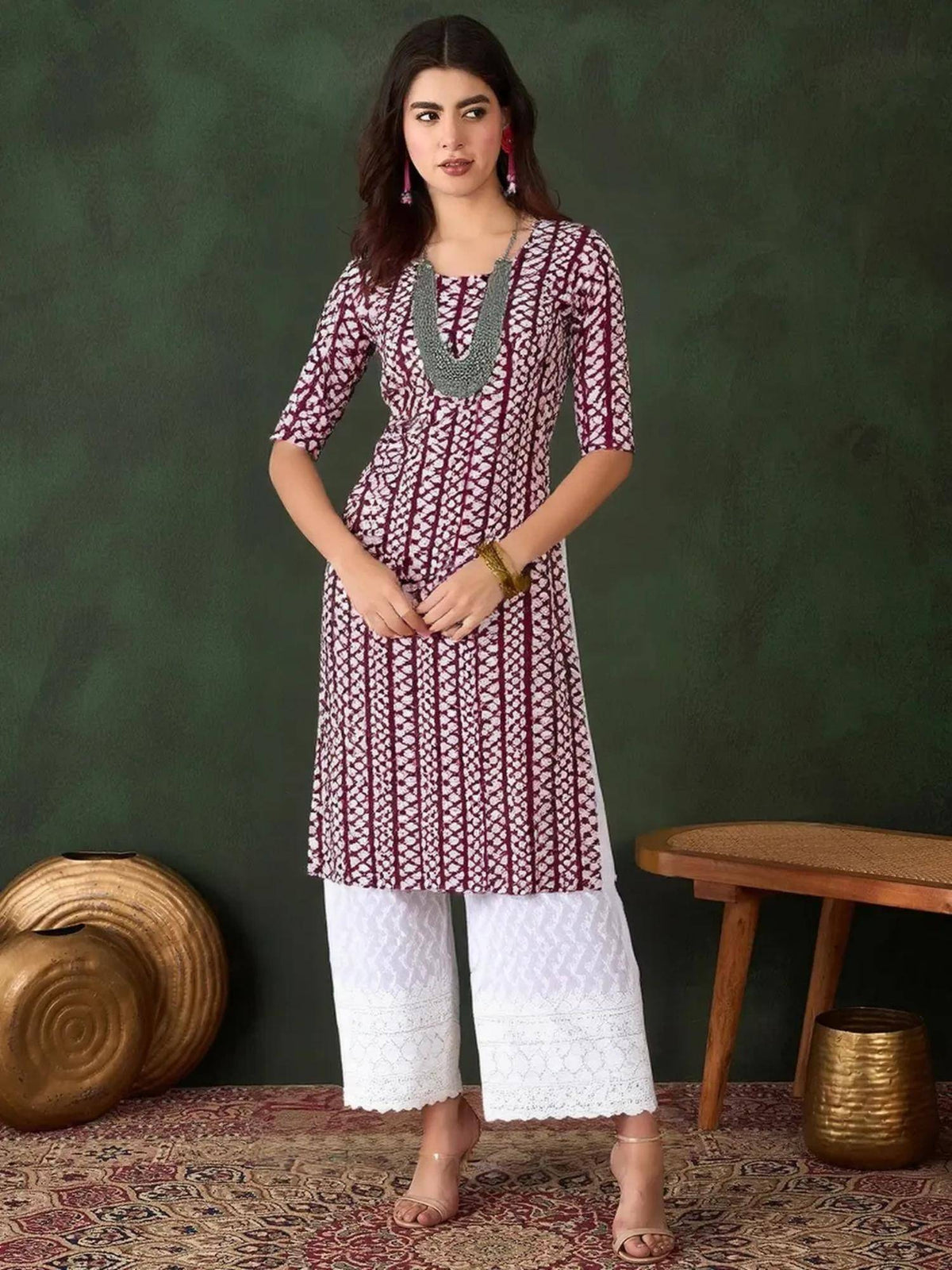 Women Stylish Crepe Printed Straight Kurta - Purple | U3S - view 2