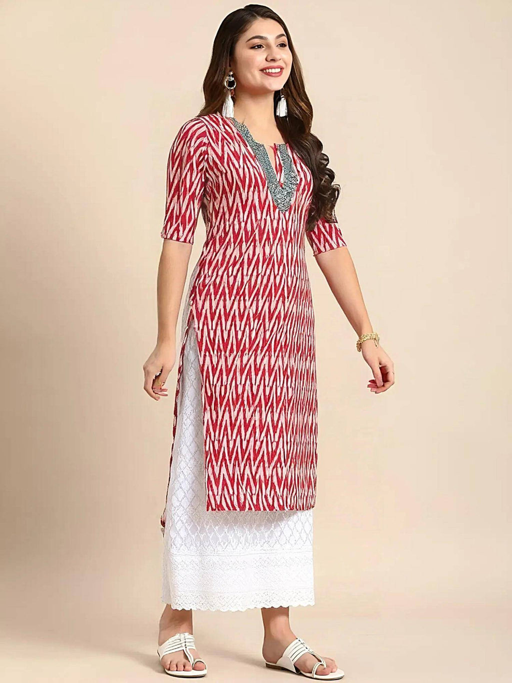 Women Stylish Crepe Printed Straight Kurta - Red | FY93 - view 2