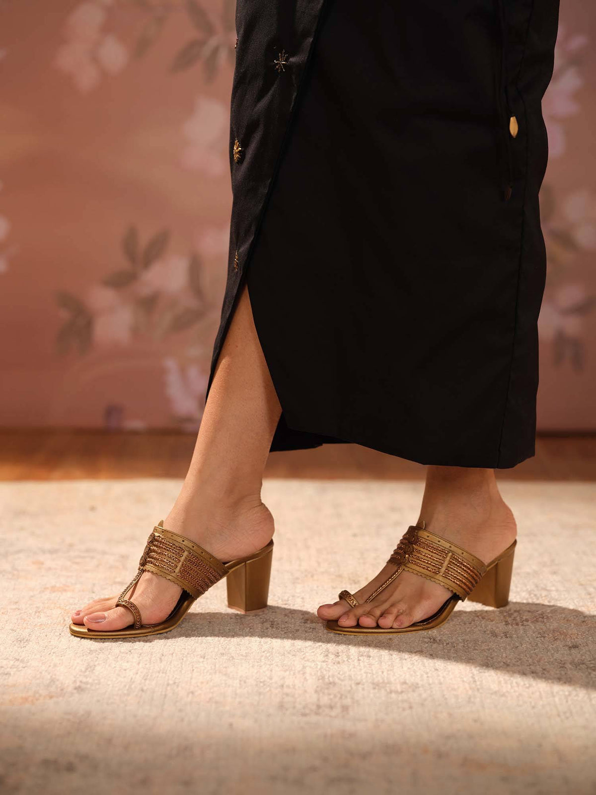 Niva Gold Kolhapuri Sandal Heels | H78 - view 11