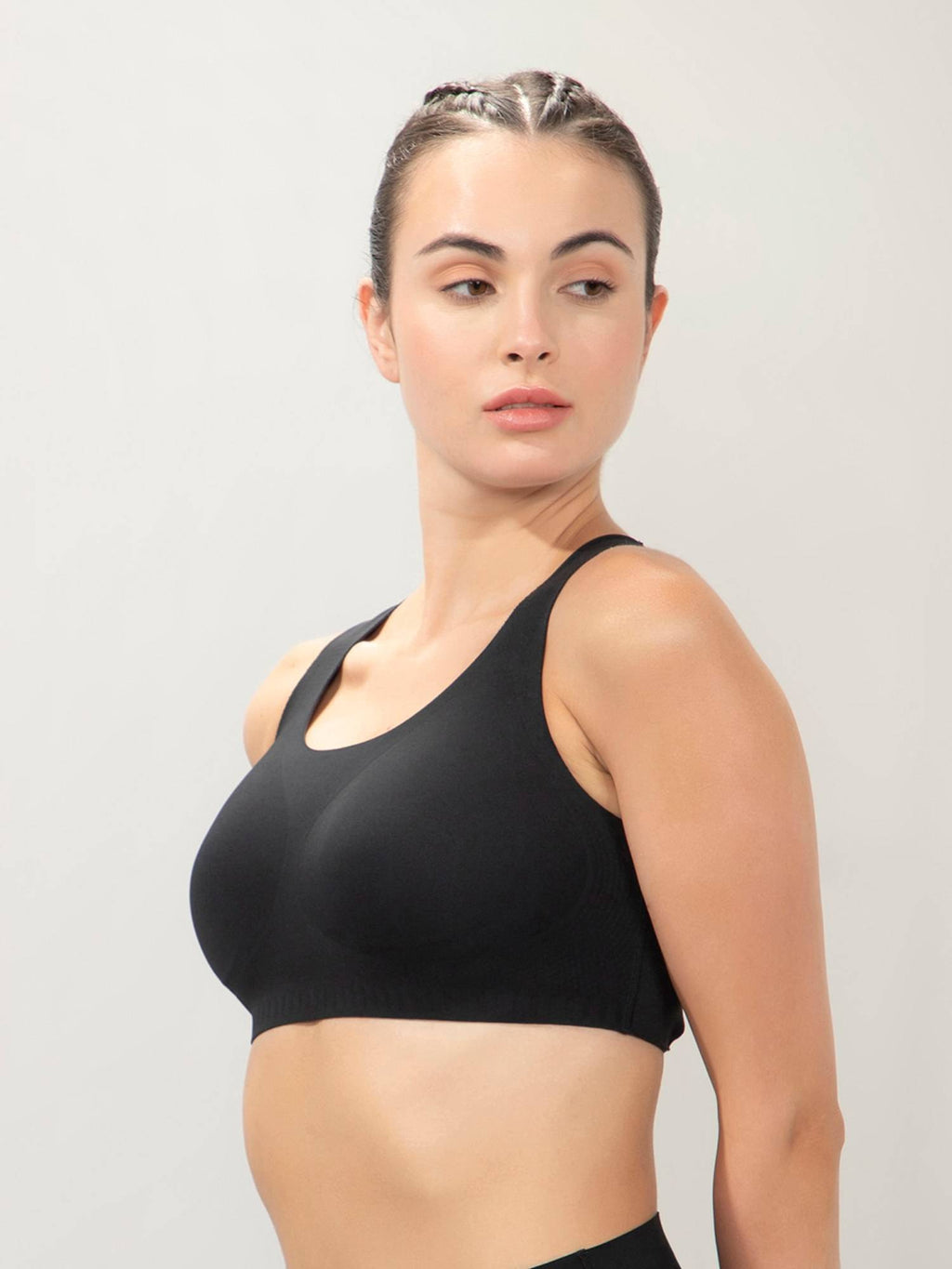 Women Black Round Neck High Impact Bonded Sports Bra with Criss Cross Back | sb09 - view 3