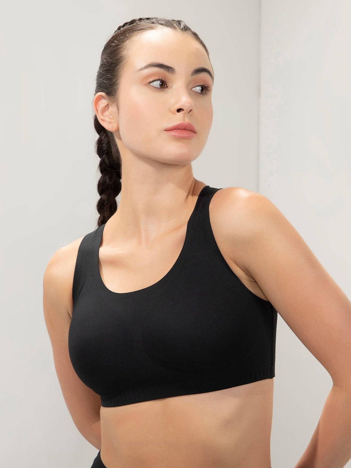 Women Black Round Neck High Impact Bonded Sports Bra with Criss Cross Back | sb09 - view 4