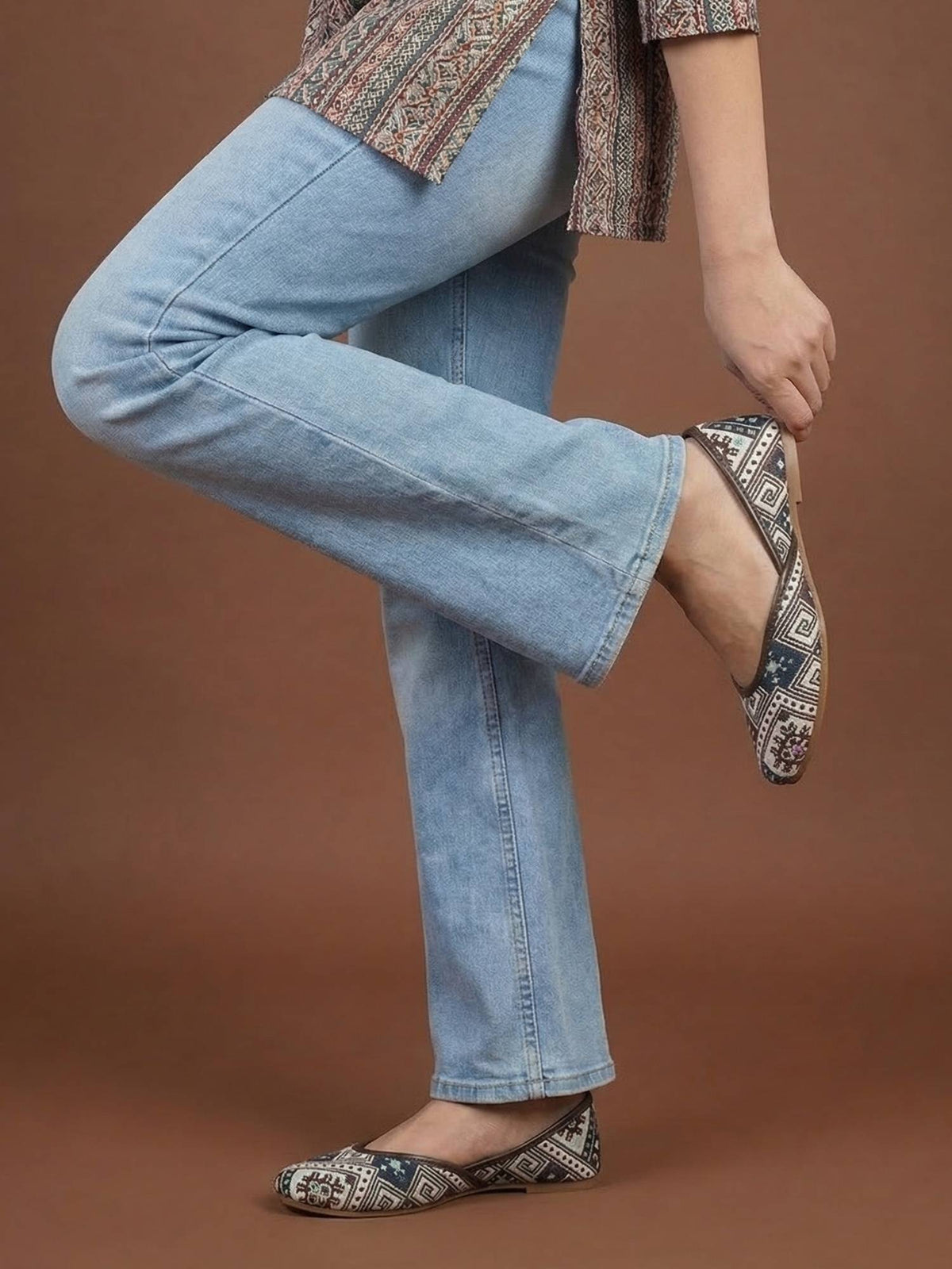 Women Juttis Brown | F61 - view 5