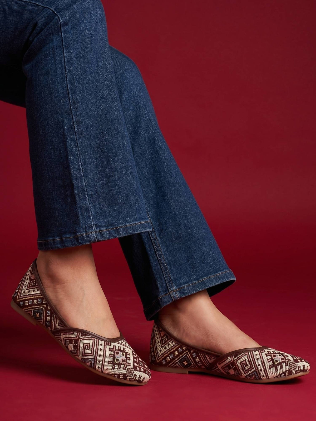 Women Juttis Brown | F61 - view 17