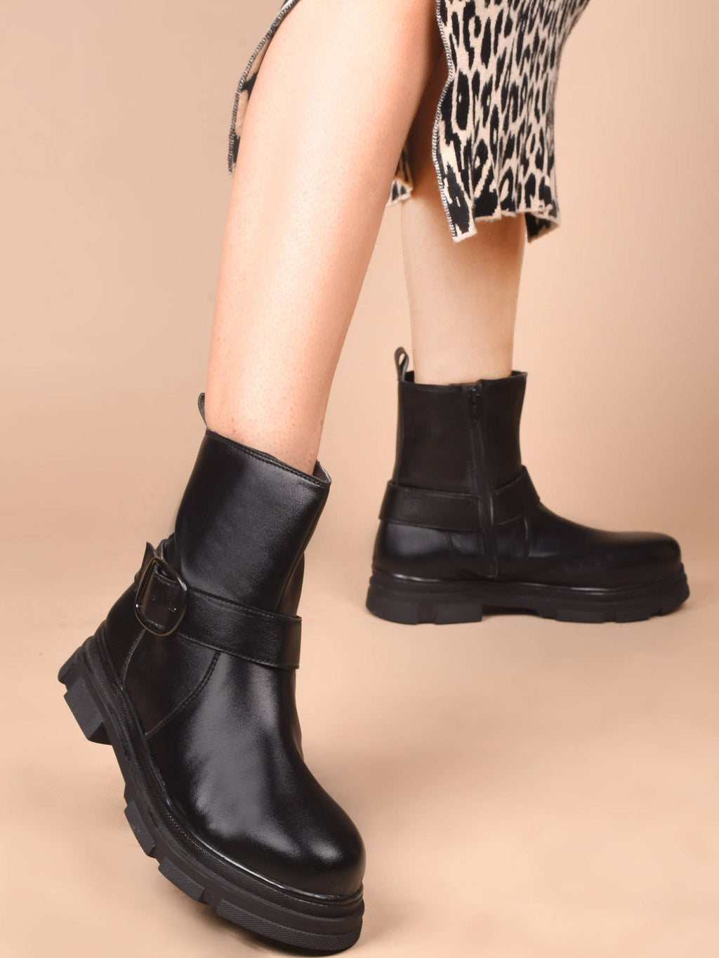 Women Black Buckle Boots | BT61 - view 10