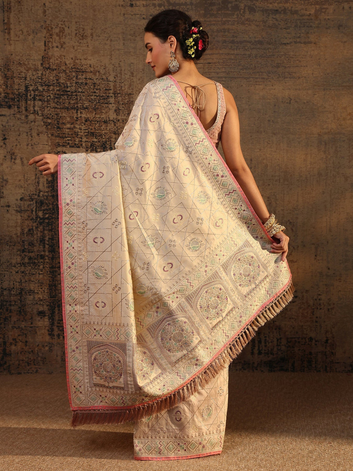 Libas Cream Ethnic Motifs Embroidered Silk Blend Saree With Unstitched Blouse Piece S45