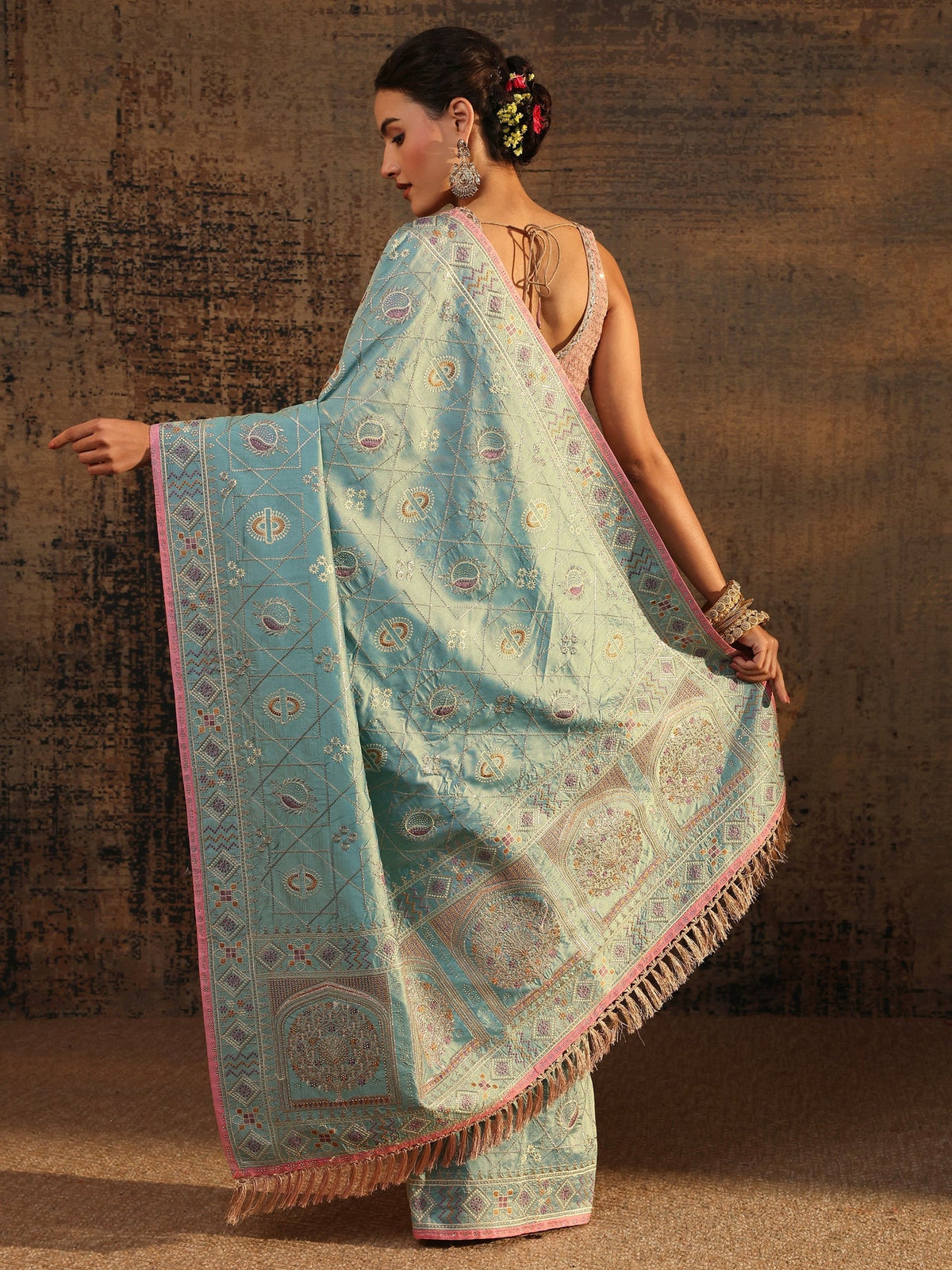Libas Blue Ethnic Motifs Embroidered Silk Blend Saree With Unstitched Blouse Piece S45